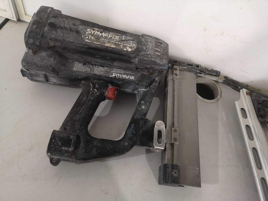 Пистолет за пирони 2 бр П - 2