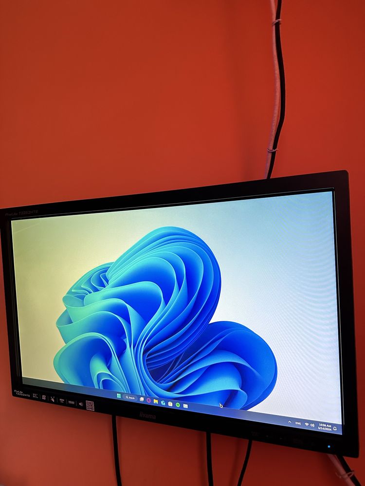 Monitor iiyama T2253MTS