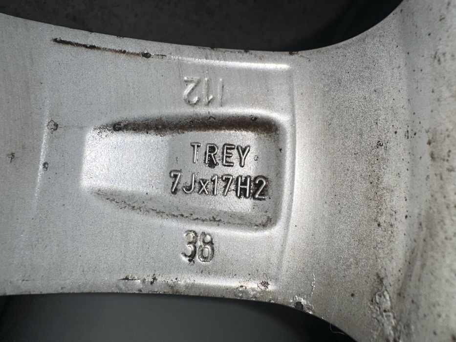 Джанти Dezent 17” с зимни гуми