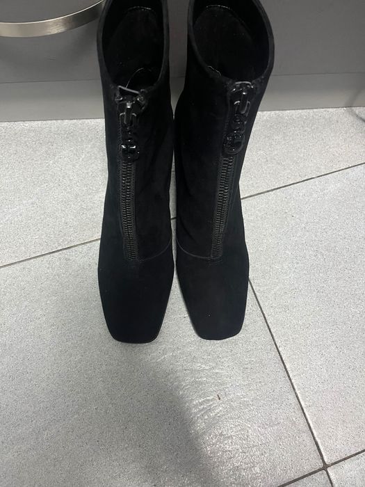 Нови боти Guess , 39номер