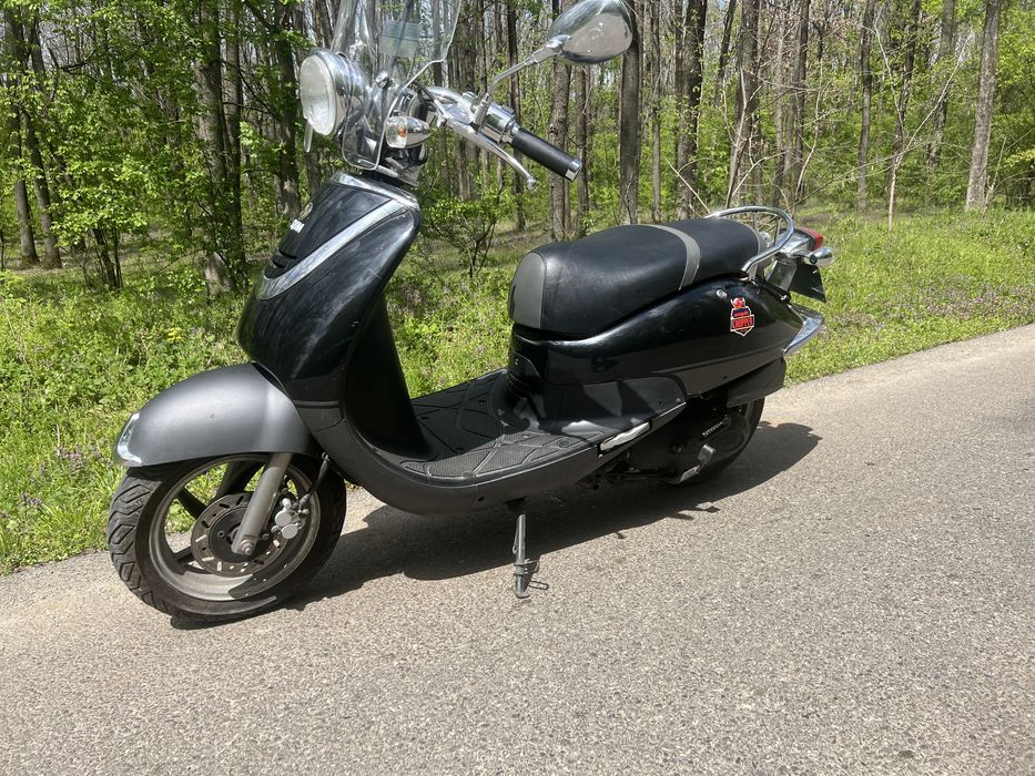 Scuter sym 50 cc.         Perfect