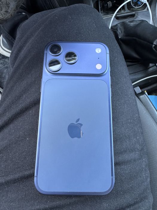 Айфрн 17 про мах срочно