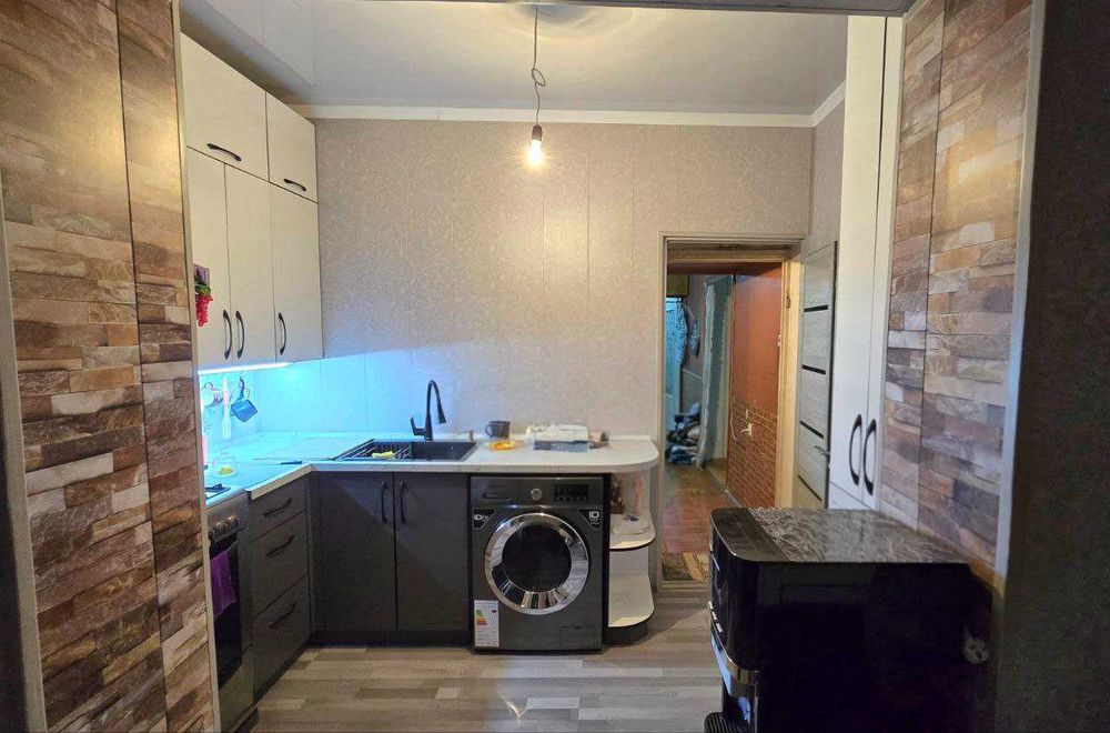 Срочно продаётся квартира на Карасу-3 Площадь 75м2"