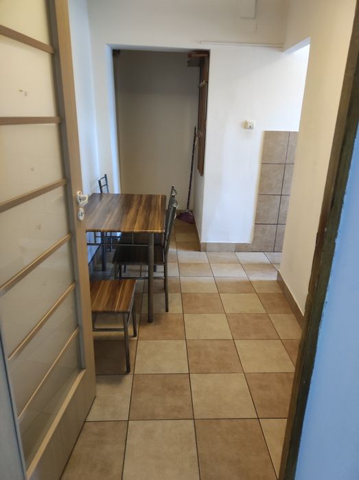 Apartament de închiriat.