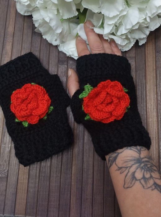 Дамски ръкавици без пръсти