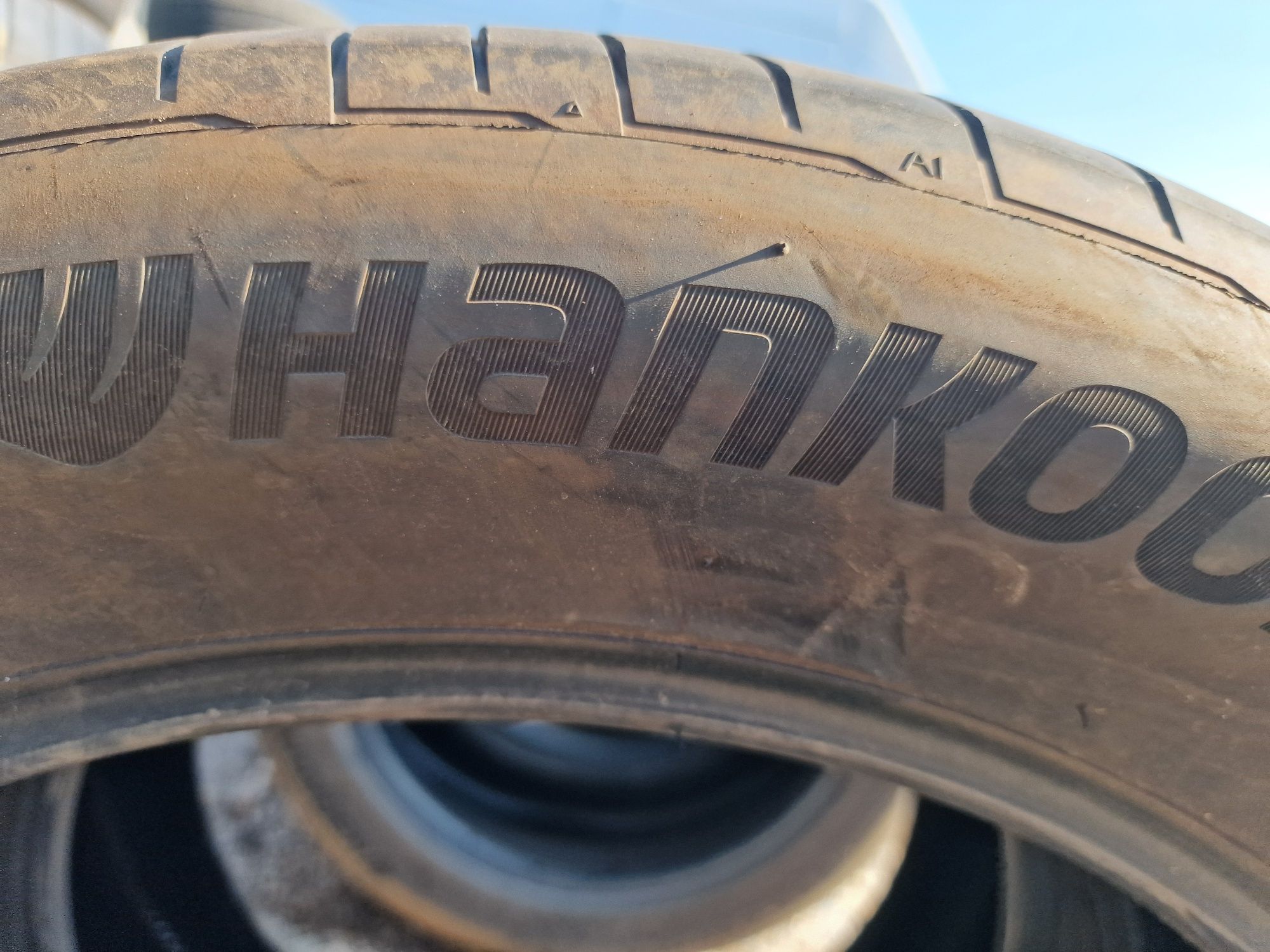 Anvelope 235/55R19 marca Hankook, DOT 2024 ,6 mm