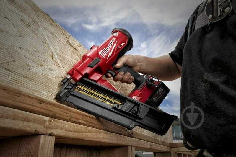 Milwaukee M18 FFN-0C Акумулаторен пистолет за пирони 50мм-90мм дълги