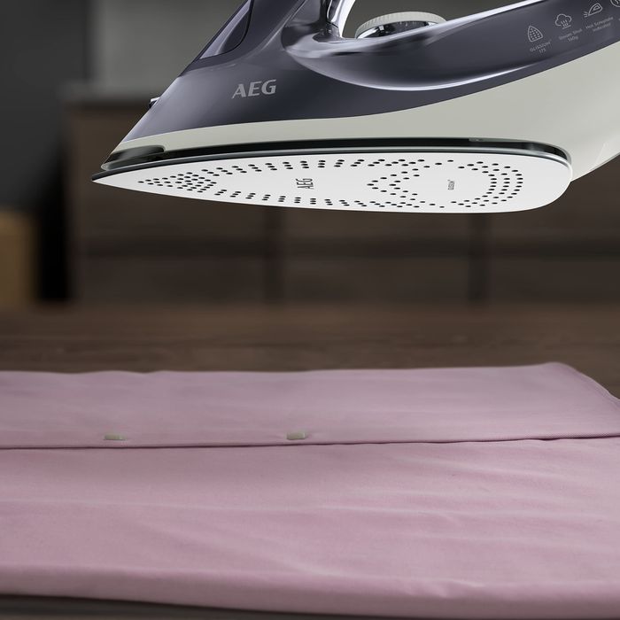 Fier de călcat cu abur AEG SI6-1-2MN / 2400 wați