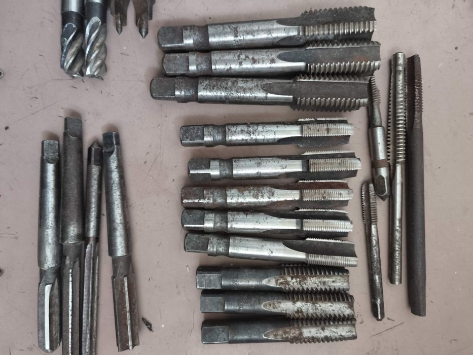 Метчики, лерки, свёрла, фрезы и другое.