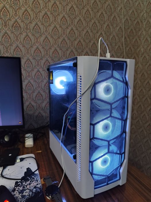 Мощный игровой системный блок I7 7700
