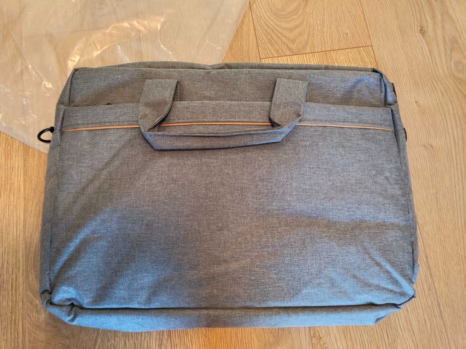 нова чанта за лаптоп 15'6
