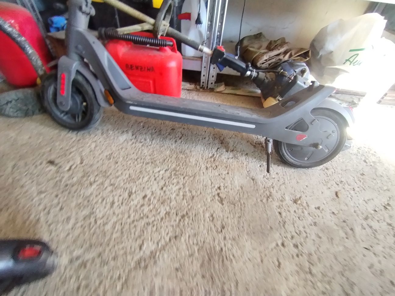 Vand trotineta electrica myria