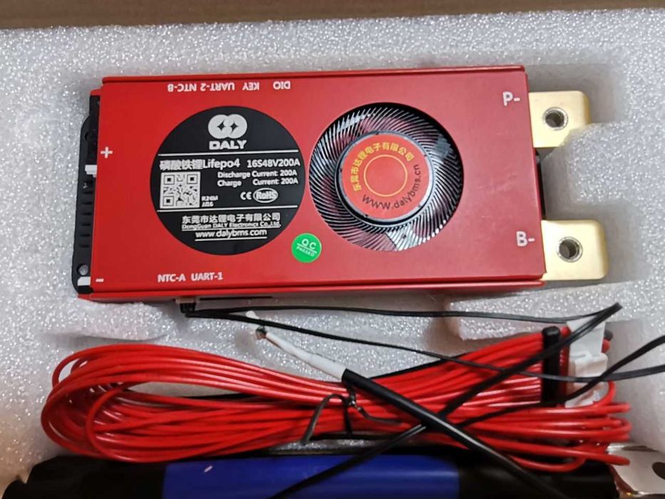Daly Smart BMS Lifepo4 16S 48V 200A втора генерация с вентилатор