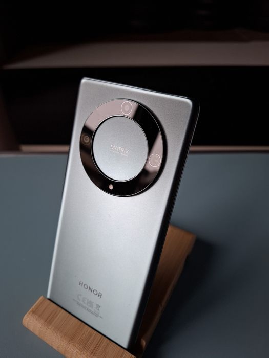 Telefon HONOR – Stare impecabilă, ca nou – 600 lei