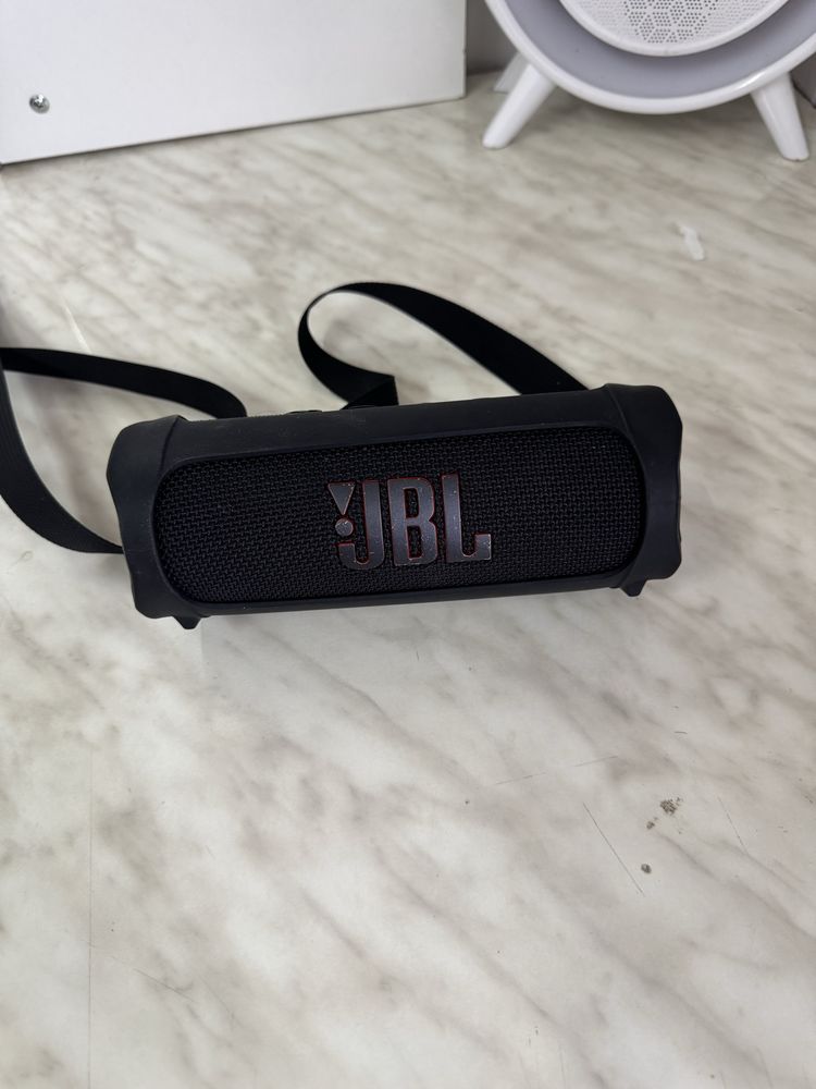 Jbl flip 6 in perfecta stare + husa cu bretele