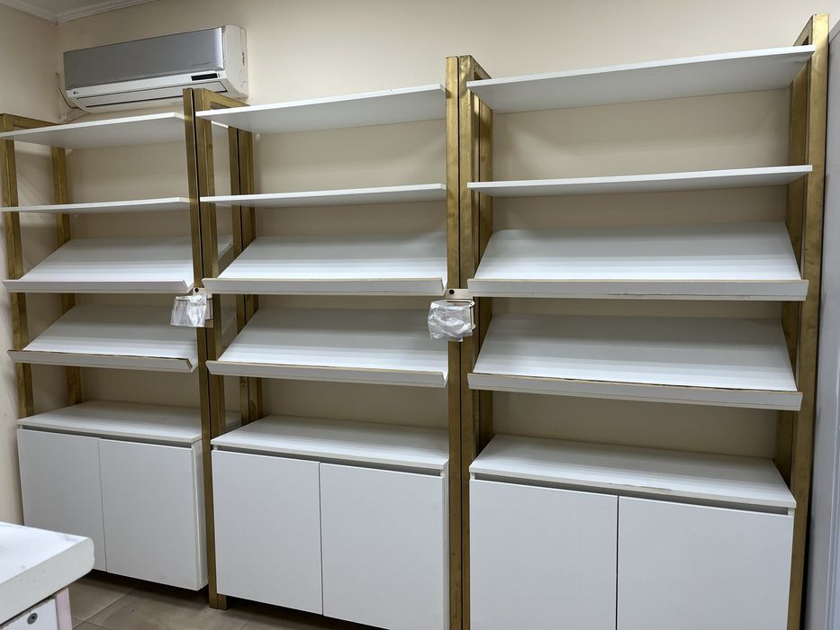 Срочно продам витрины