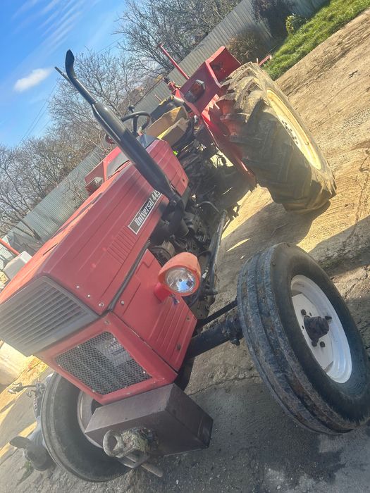 Vând 2 tractoare 445