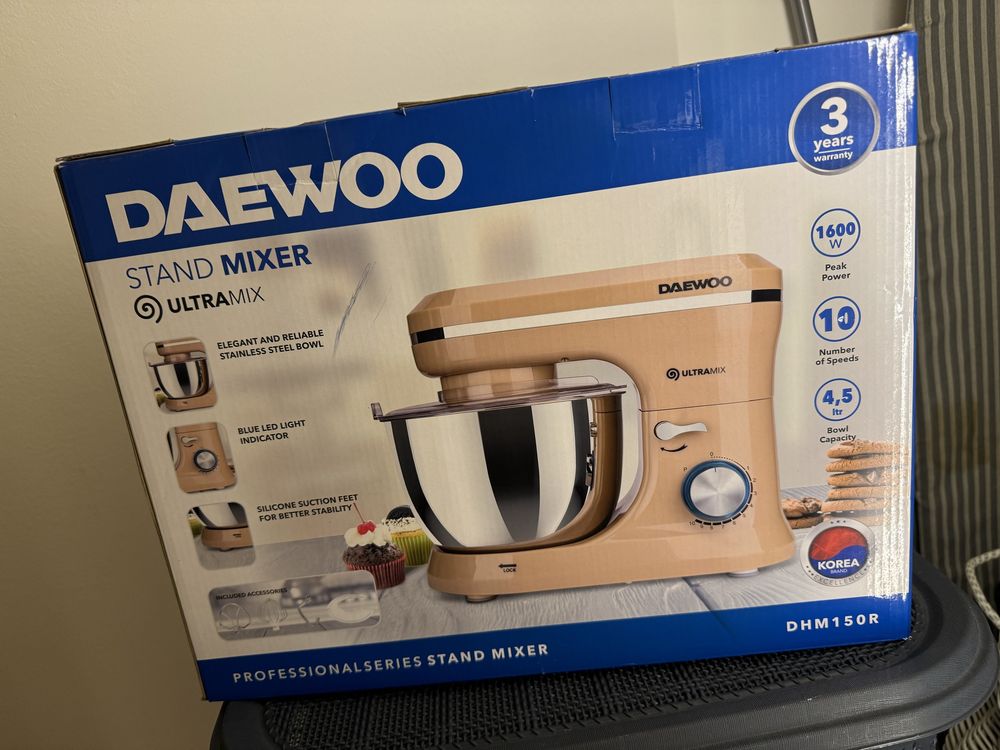 Планетарен миксер Daewoo