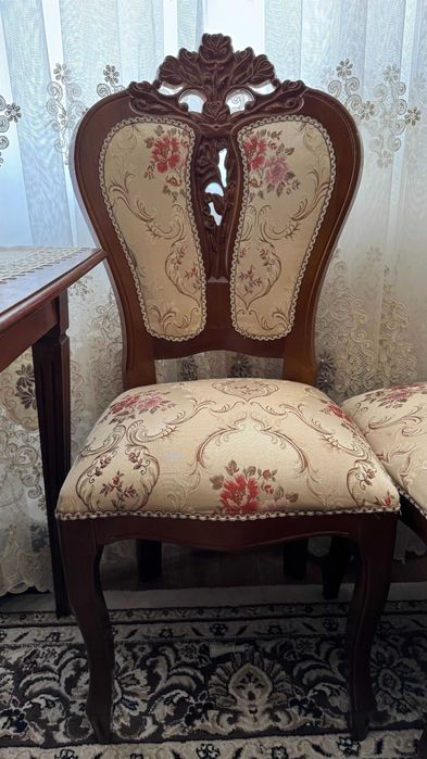 СРОЧНО!!! Продаются стол и стуля.
