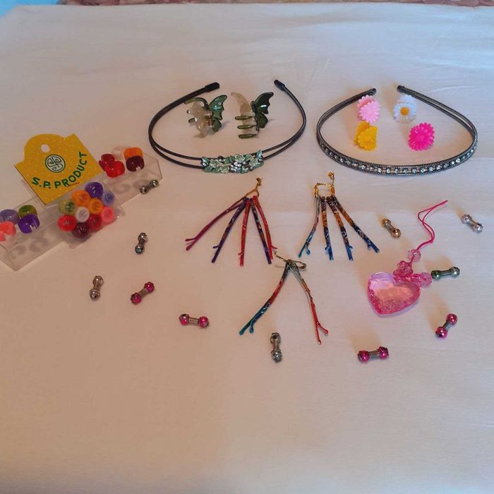 Аксессуары  для  волос  .