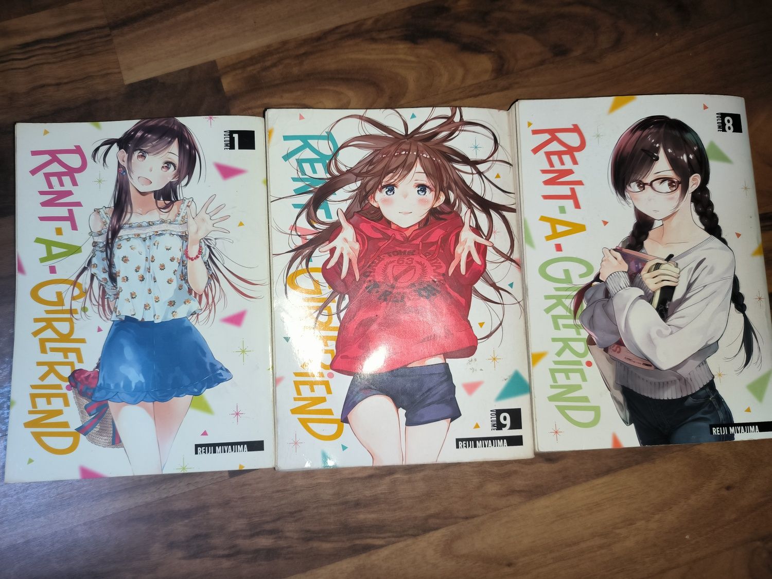 1. Vând urgent colecție manga Naruto, Kanokari & Komi — ridicare perso