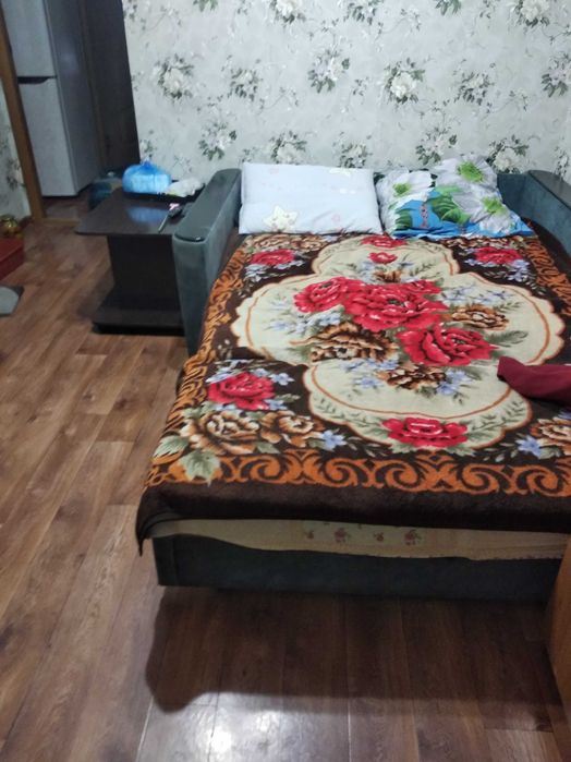 Сдам комнату в благоустроенной квартире в центре девушке 40000 тенге