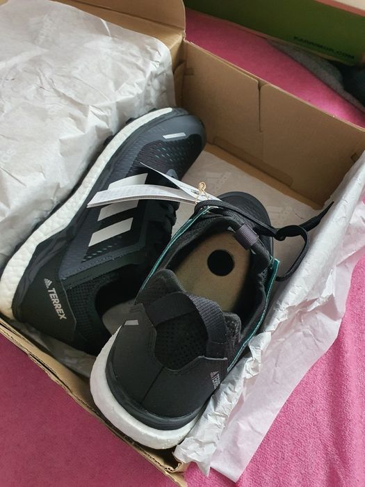 Adidas Terrex agravic flow w