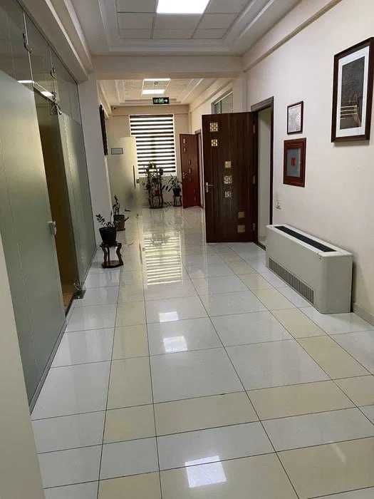 Офис в Мирабаде — 4-й этаж, 472 м², все включено Айбек