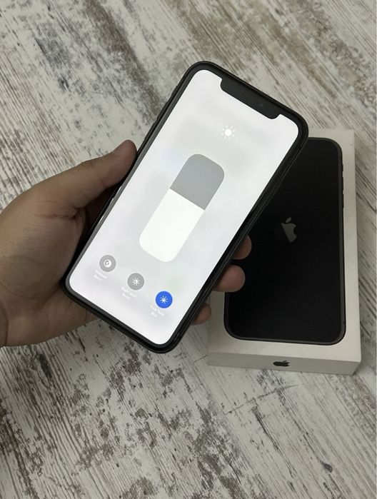 Iphone 11 128гб в отличном состояний