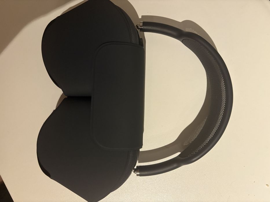 AirPods Max – ca si noi, folosite foarte puțin!