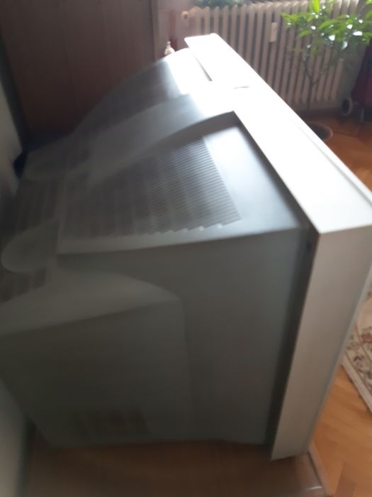 Телевизор Philips 29PT9008 голям