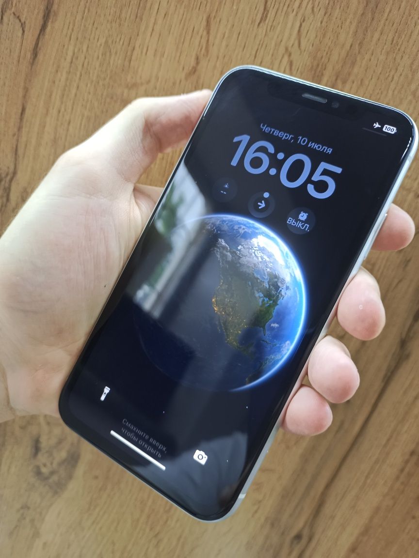 Продам iPhone XR всё работает состояние отличное