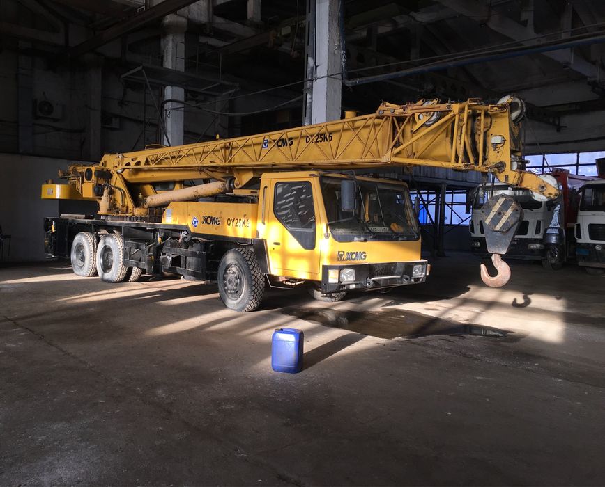 Услуги китайского автокрана XCMG QY25K5