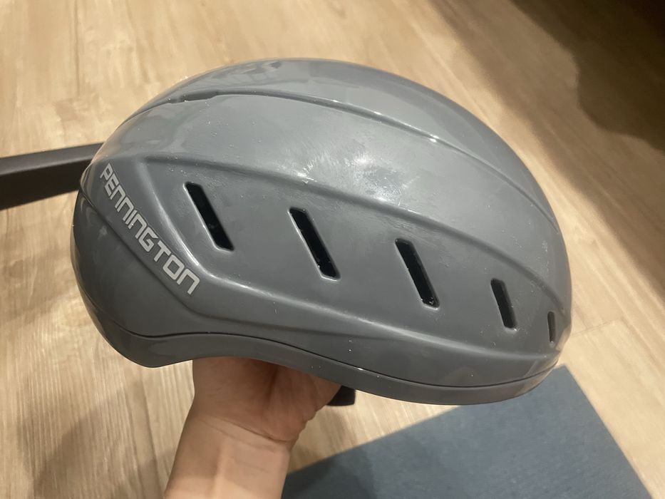 Шлем Pennington ддя шорт-трека в идеальном состоянии