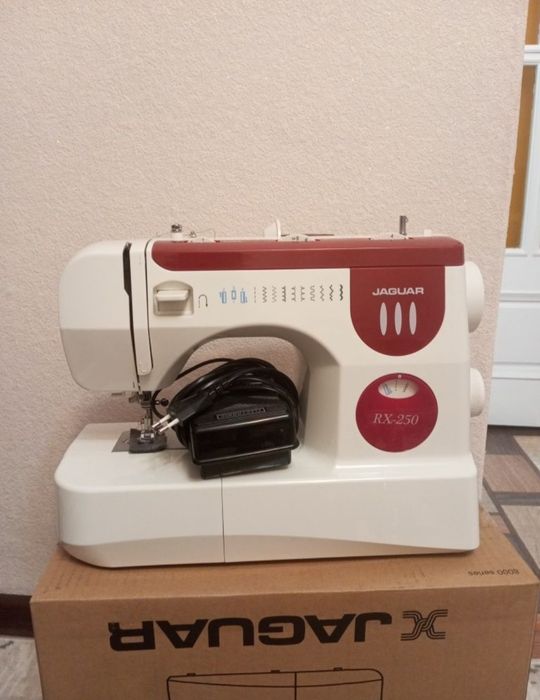 Продам или на бартер (мясо)швейную машинку