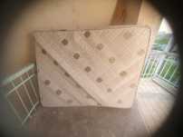 Matras bor 170×190 razmer va belanchak bor holati alo.Uzunligi 80sm