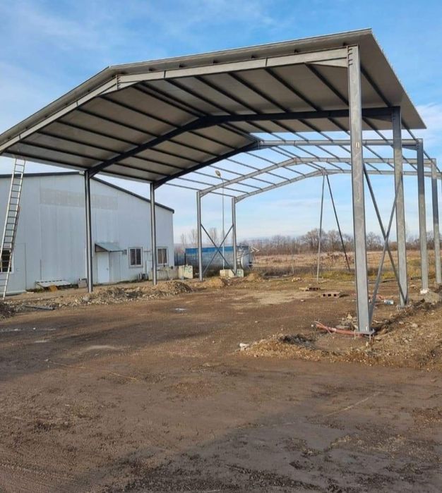 Vând hală metalica 10 X 10
