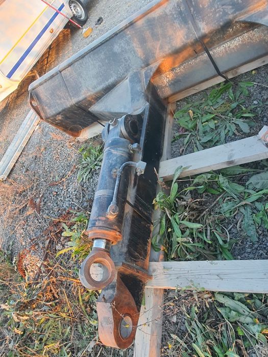 Vand lama pentru excavator cu senile 14-16 tone an 2013