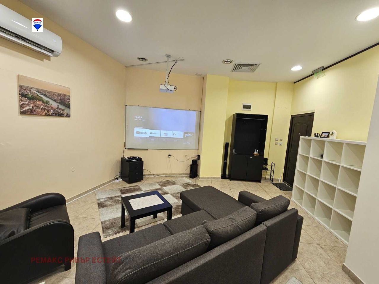 Продава се Едностаен апартамент в Русе, Център - 73 кв.м за 958 €/кв.м - Снимка #8