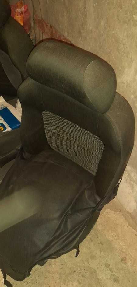 ПАСАЖЕРСКА седалка от SEAT Leon 2004 година - 45 лв.  !