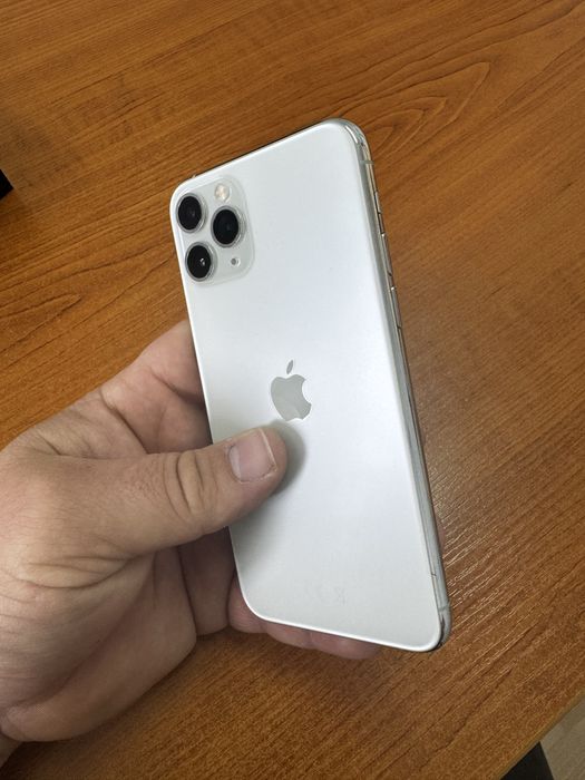 IPHONE 11 PRO перфектен