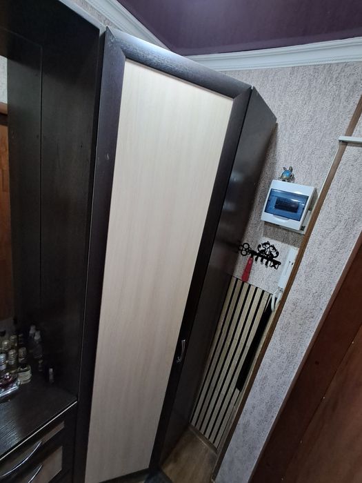 Продам прихожую.
