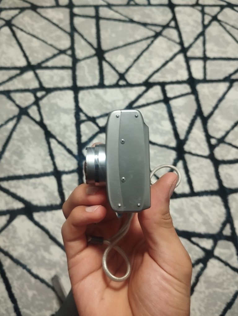Canon IXUS 85015