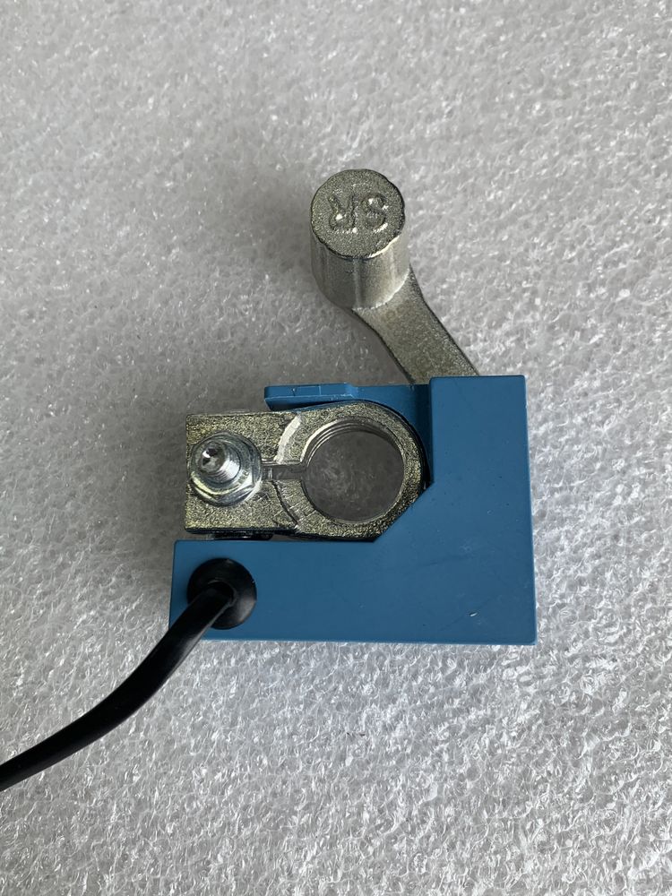 Deconector baterie auto 12V / 240A - Functia de oprire automata