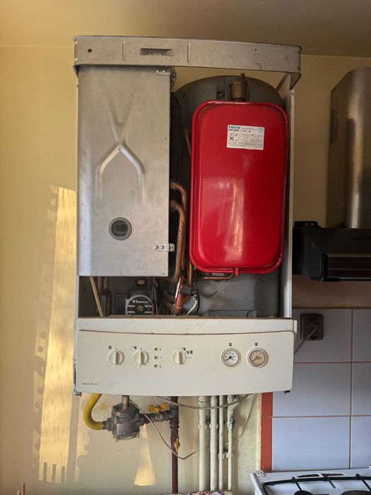 Centrală Zeus 24 Maior 27 kw cu boiler incorporat an fabricație 2008