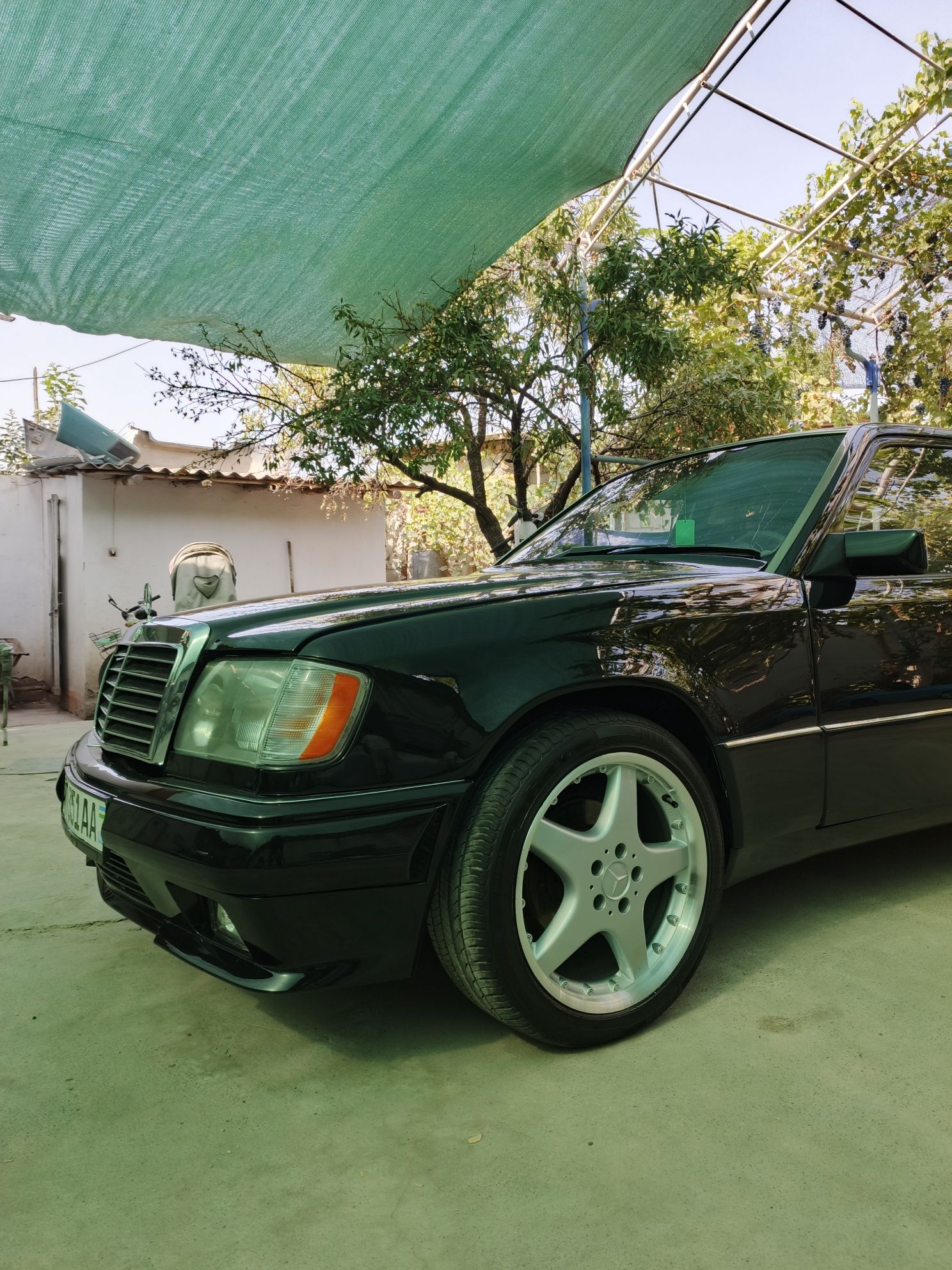 Mercedes w124 сотилади