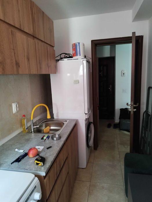 Garsoniera Piața Progresul bloc 2012