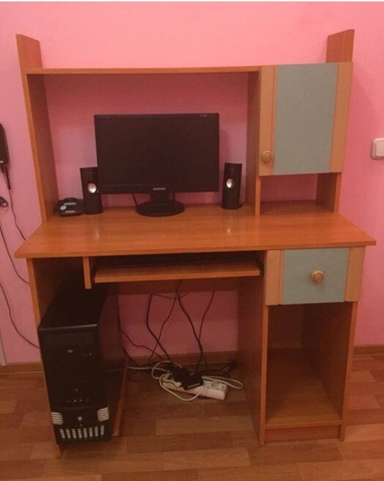 Компьютерный стол