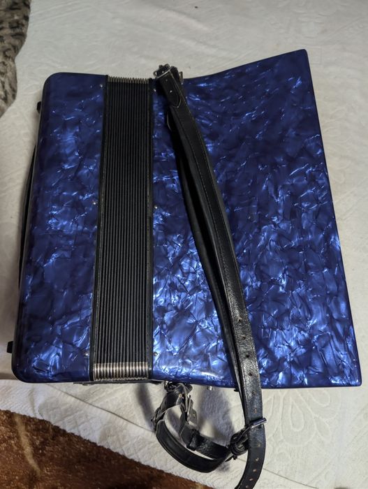 Acordeon. Delicia 80 basi