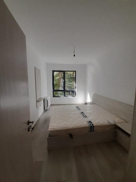 Дава се под наем Тристаен апартамент в Варна, Център - 100 кв.м за 750 € - Снимка #3